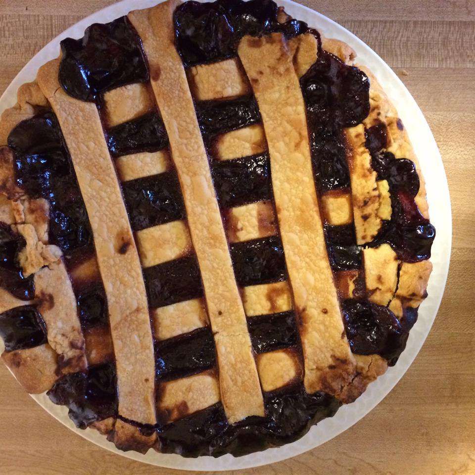 Favorite Concord Grape Pie