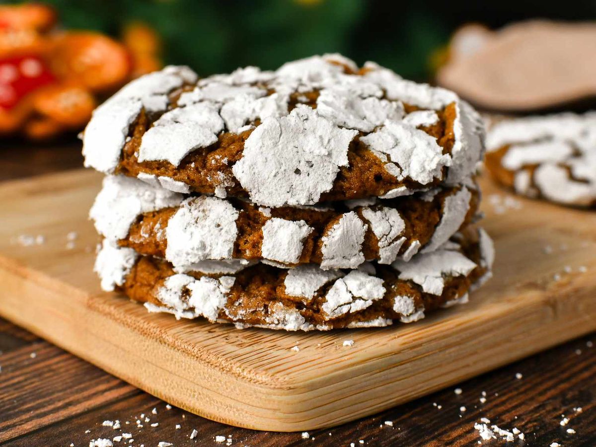 Gingerbread Crinkle Cookies