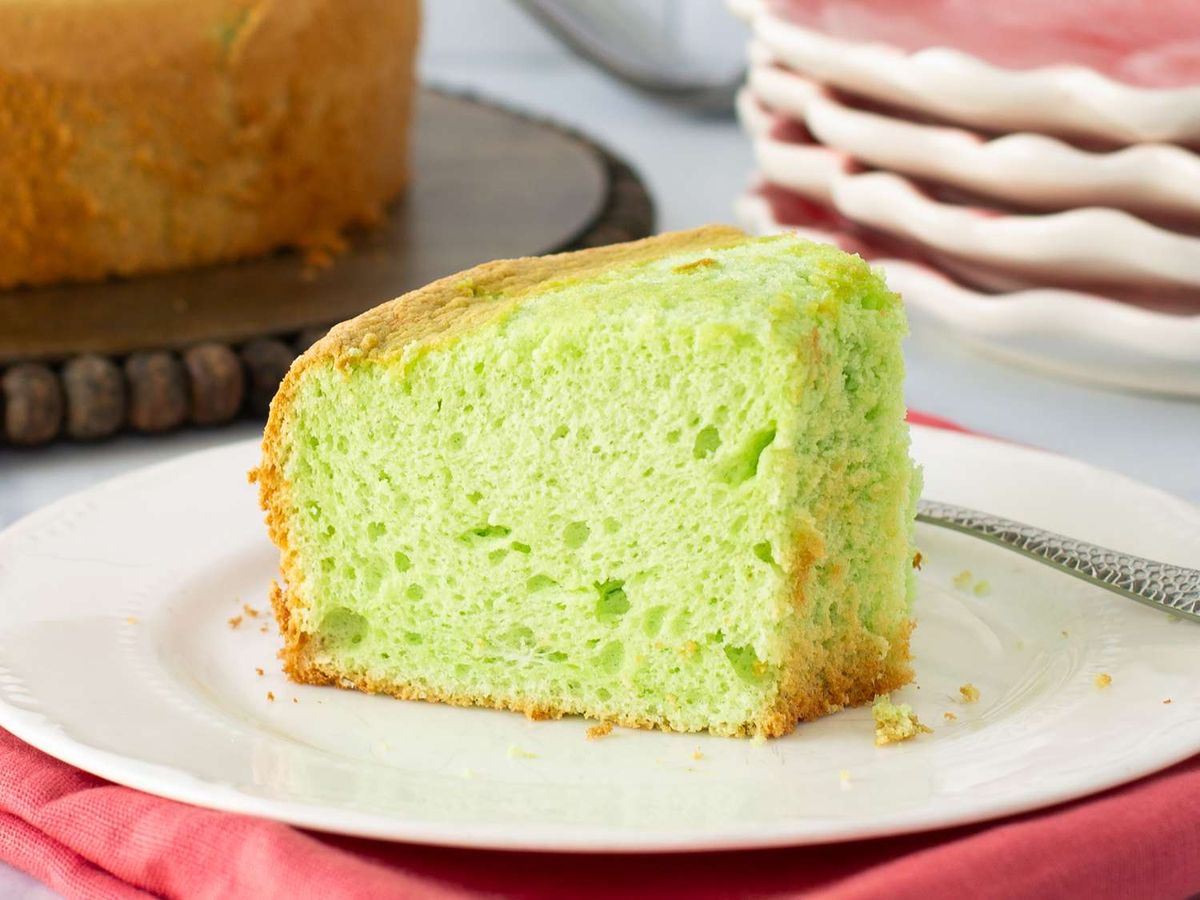 Pandan Chiffon Cake