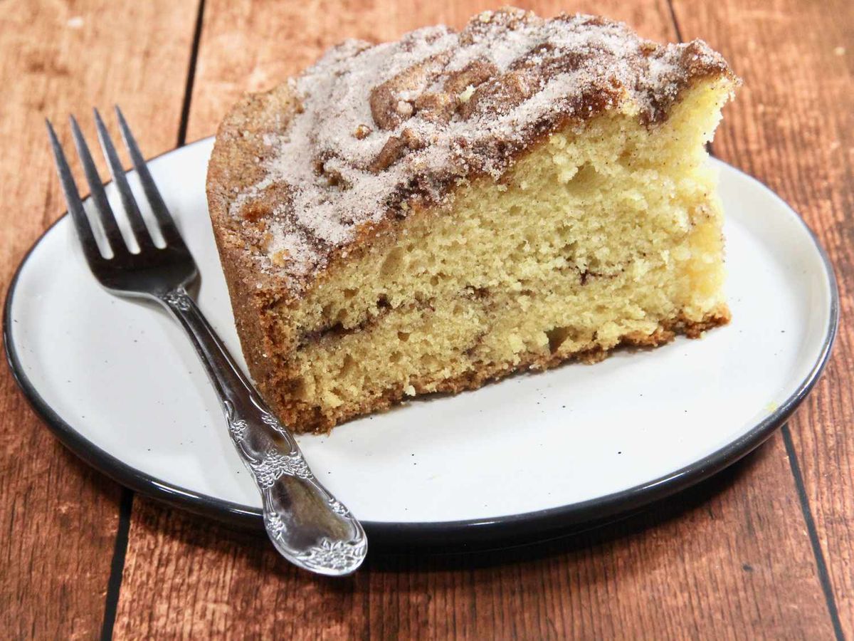 Sour Cream Cinnamon Coffee Cake 